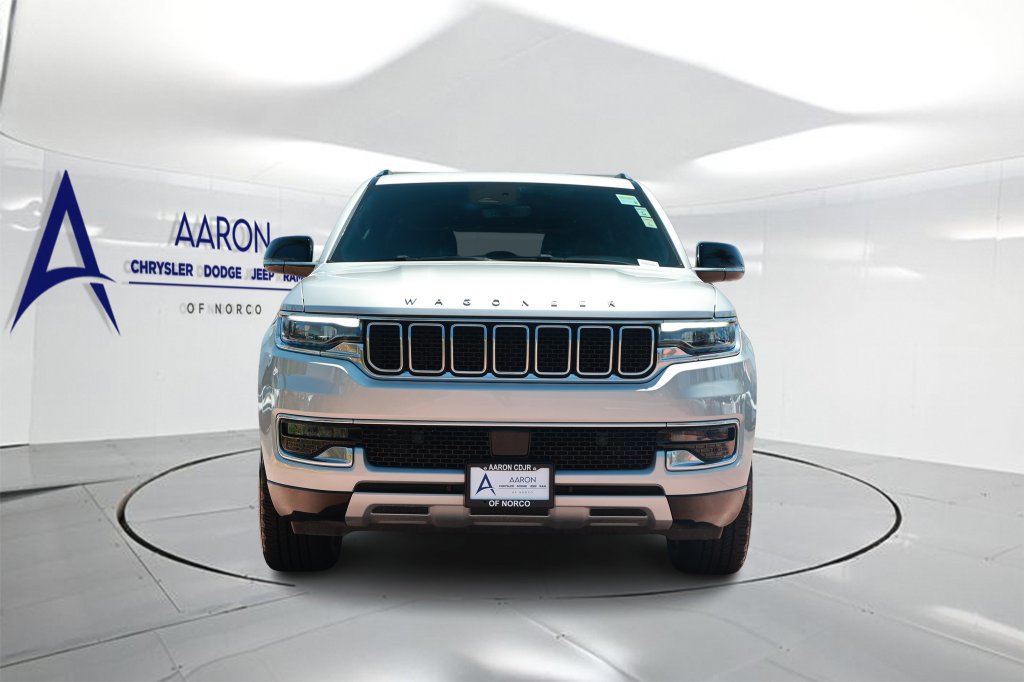 Certified 2023 Jeep Wagoneer Series II AWD/4WD image 4