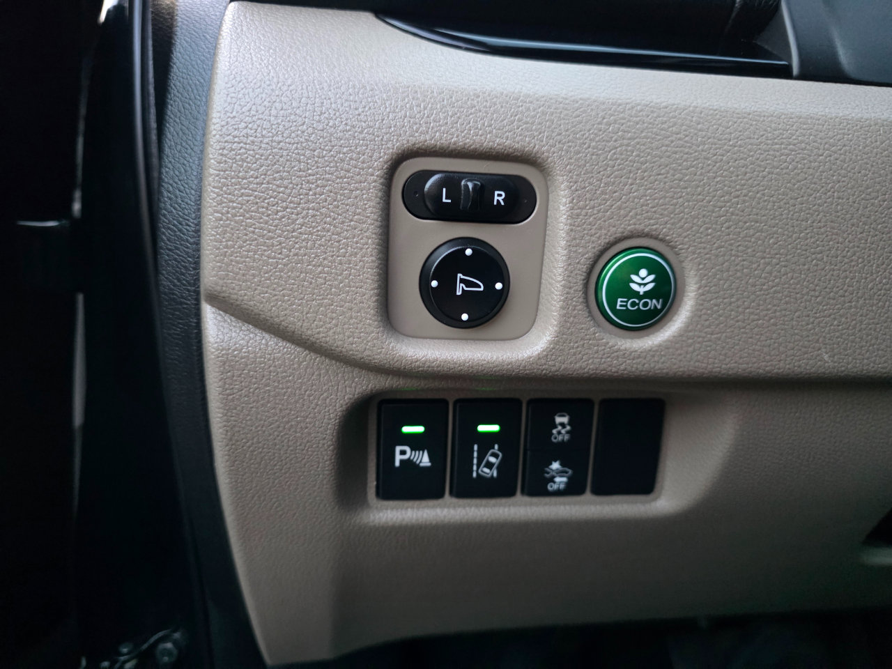 Used 2016 Honda Pilot Elite image 28