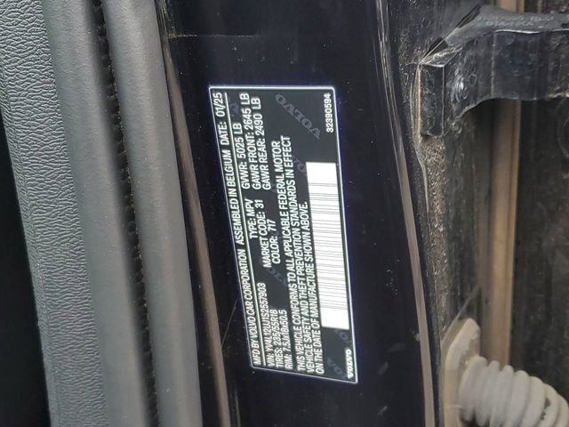 Used 2025 Volvo XC40 B5 Core image 34