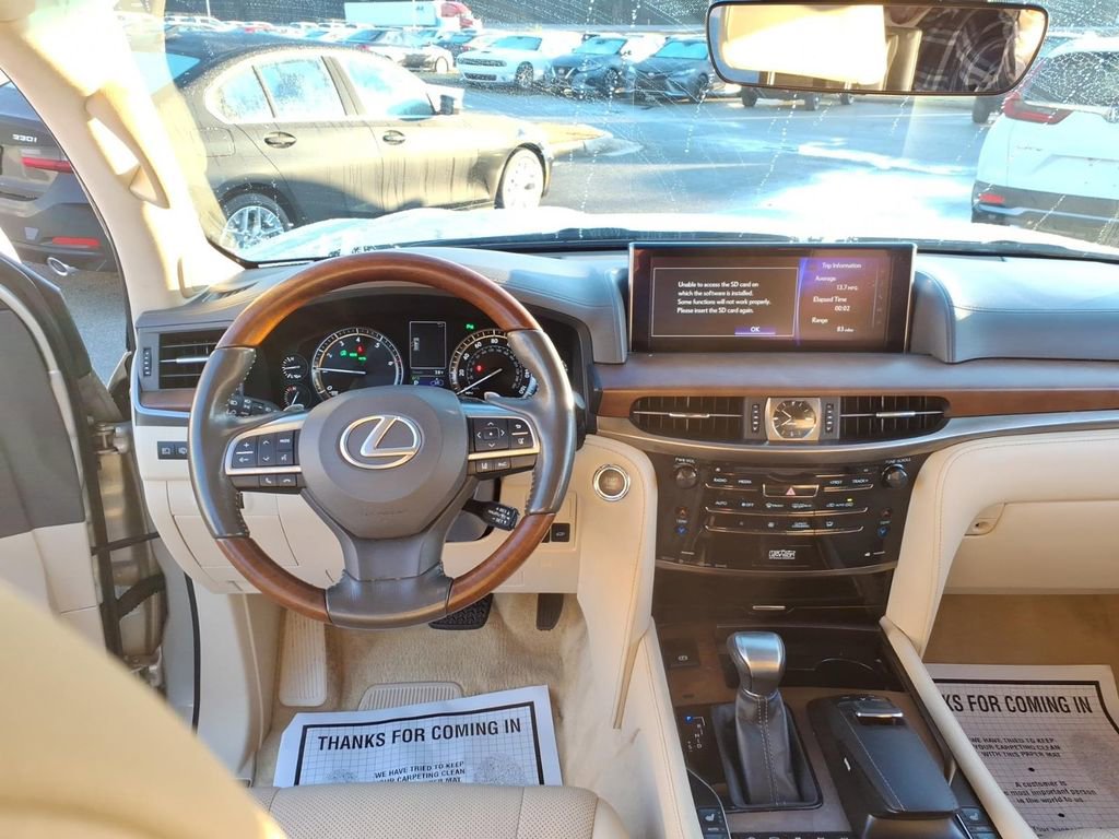 Used 2016 Lexus LX 570 4WD image 10