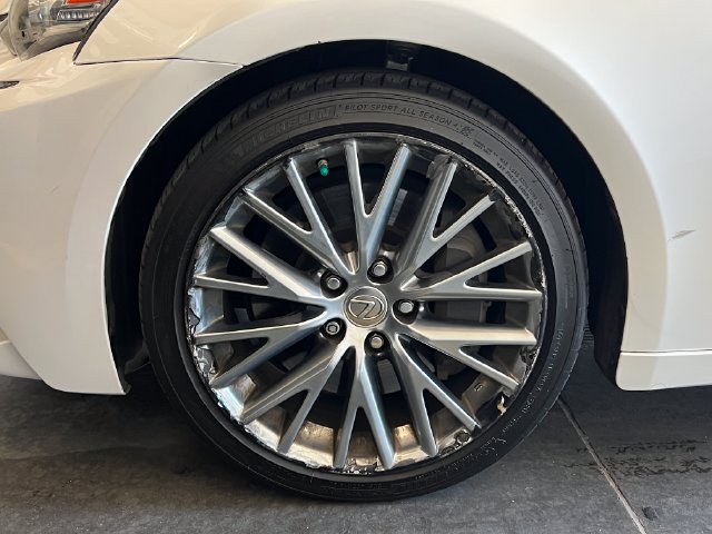 Used 2016 Lexus IS 200t w/ Navigation System Package RWD image 9
