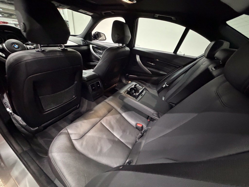 Used 2018 BMW 328d xDrive Sedan AWD/4WD image 21
