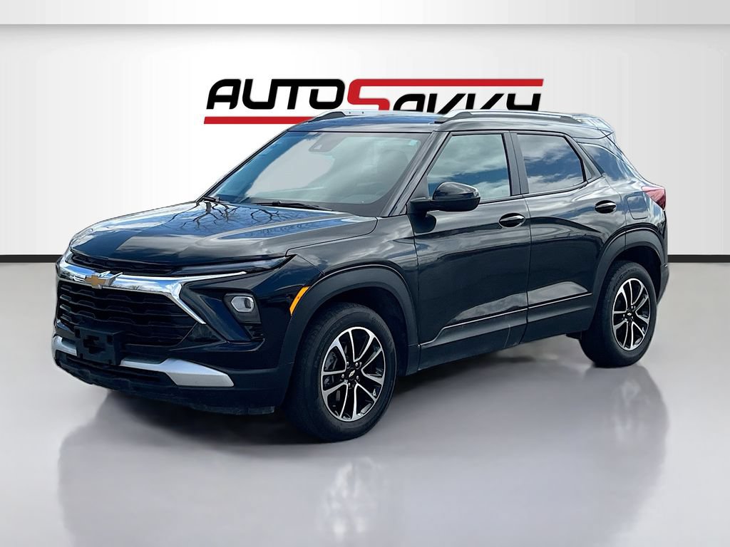 Used 2024 Chevrolet TrailBlazer LT w/ Convenience Package AWD/4WD image 3