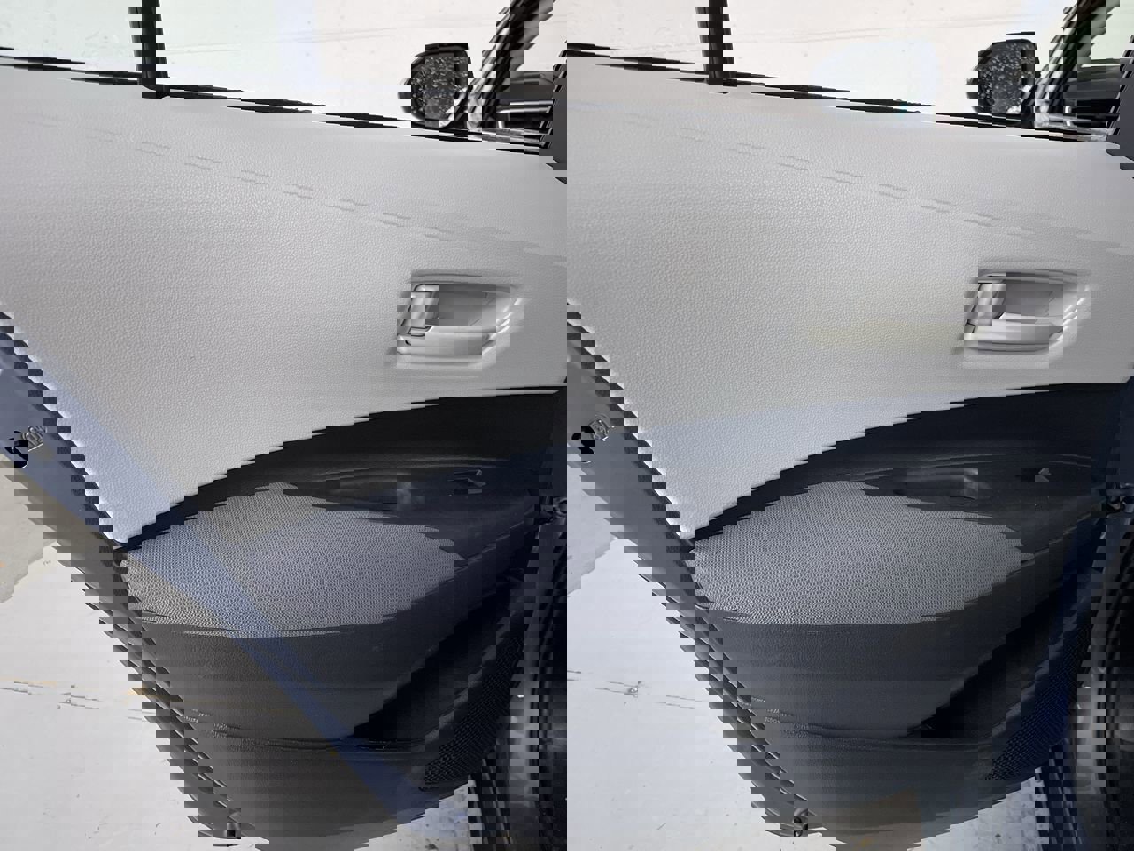 Used 2022 Toyota Corolla LE image 18