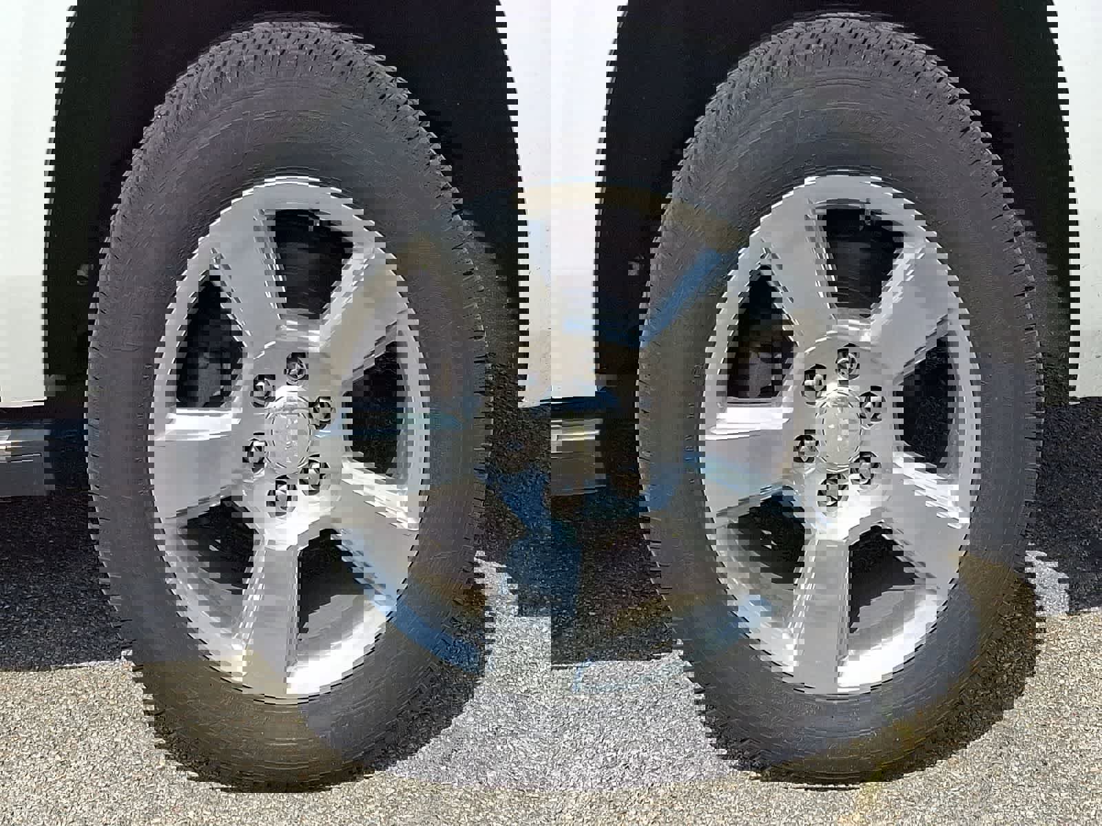 Used 2019 Chevrolet Suburban Premier AWD/4WD image 6