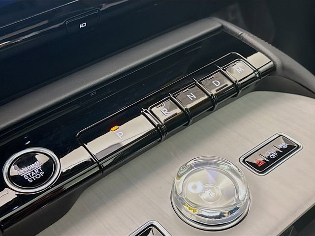 Used 2025 Lincoln Navigator Reserve image 17