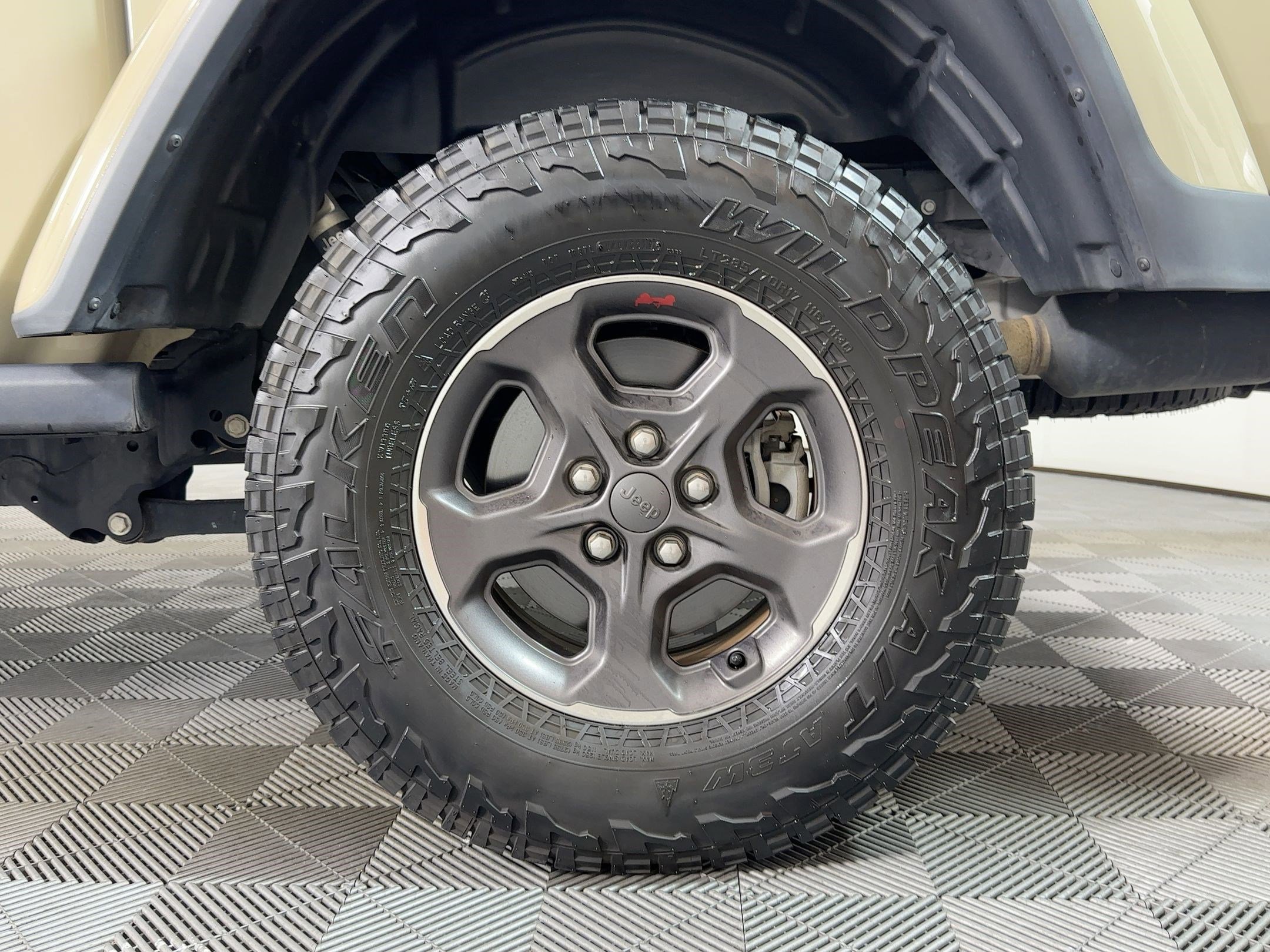 Used 2020 Jeep Gladiator Rubicon image 11