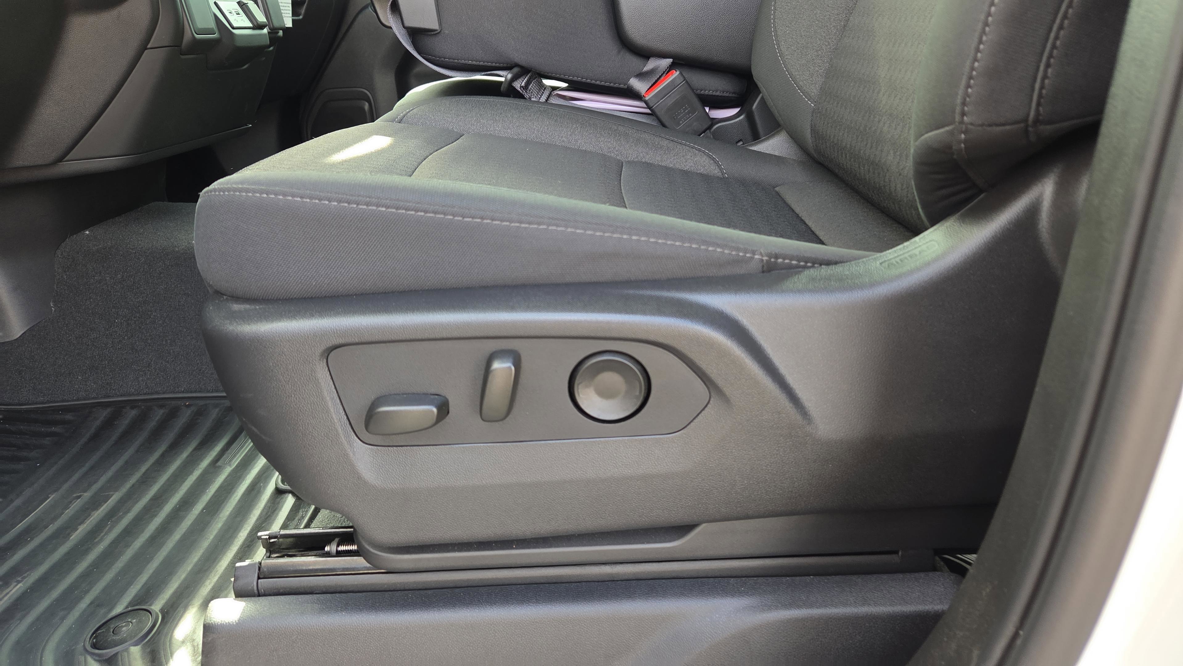 New 2025 Chevrolet Silverado 1500 Custom image 16