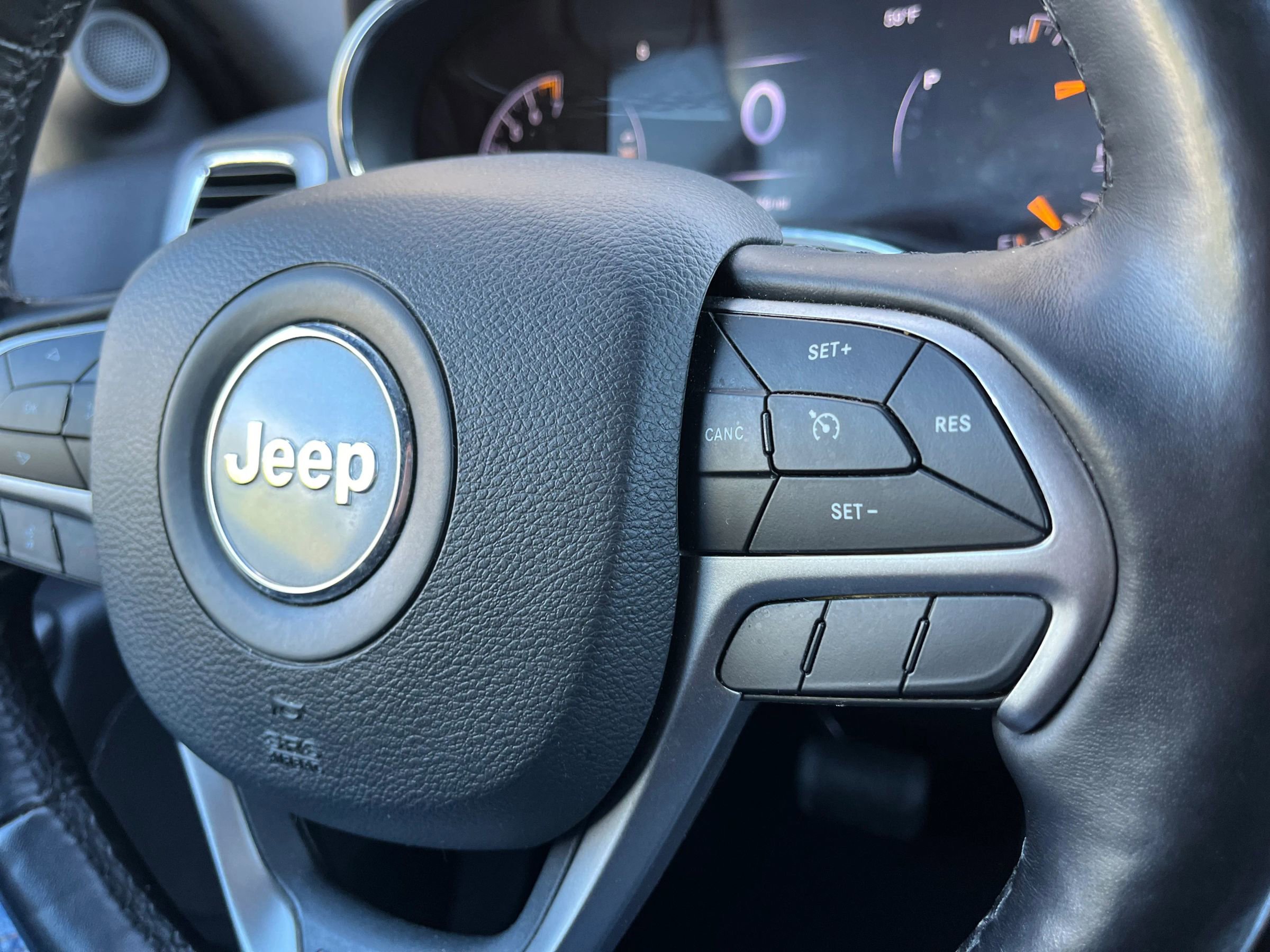 Used 2021 Jeep Grand Cherokee Laredo X image 24