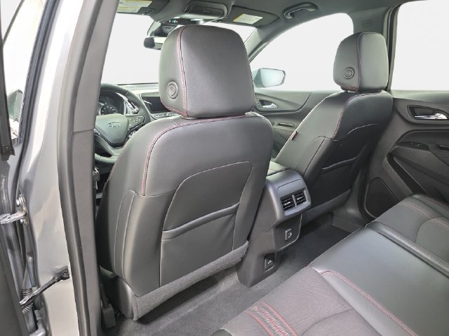 Used 2023 Chevrolet Equinox RS FWD image 12