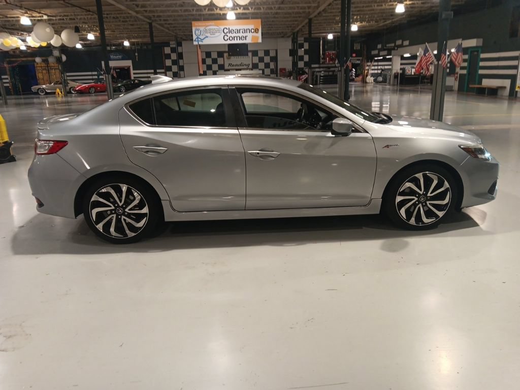 Used 2018 Acura ILX FWD image 10