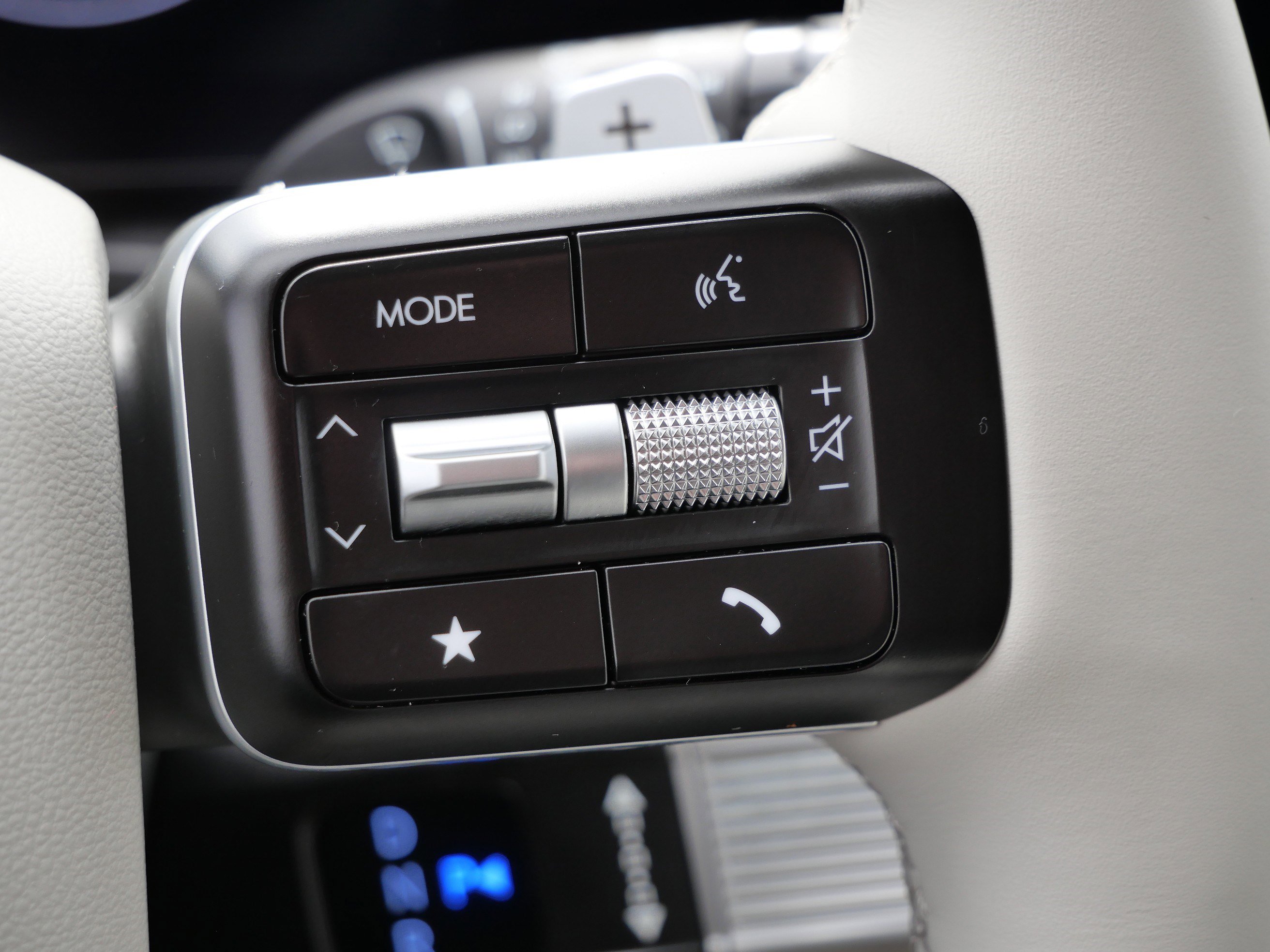 Certified 2026 Hyundai Santa Fe SEL w/ Tow & Go Package image 32