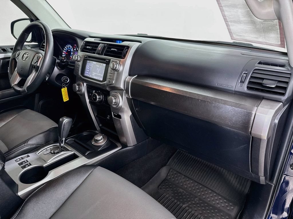 Certified 2019 Toyota 4Runner SR5 Premium AWD/4WD image 31