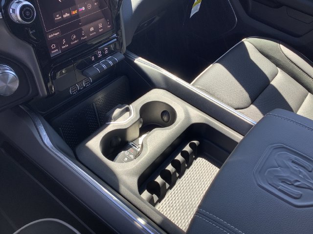 New 2026 RAM 1500 Laramie AWD/4WD image 18