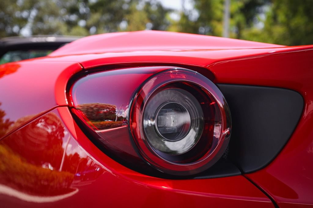 Used 2022 Ferrari Portofino M RWD image 18