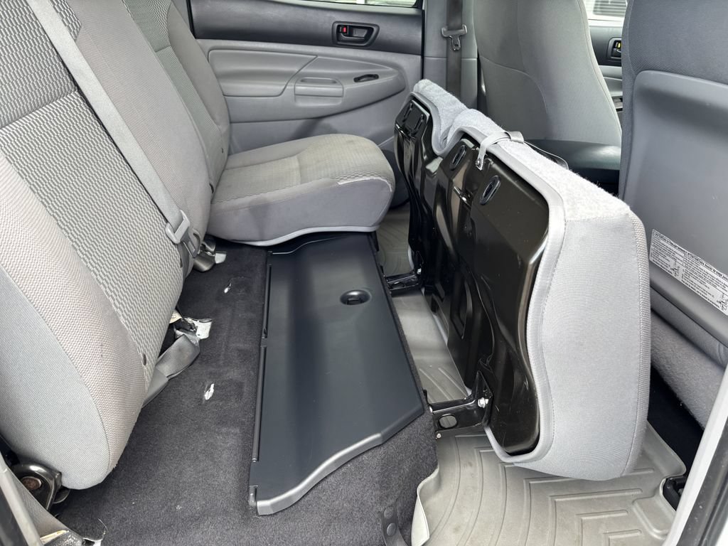 Used 2014 Toyota Tacoma PreRunner w/ SR5 Package RWD image 24