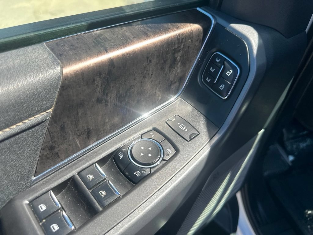 Used 2023 Ford F350 Lariat w/ Sport Appearance Package AWD/4WD image 21