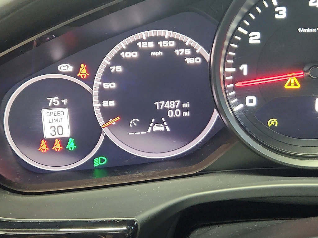 Certified 2023 Porsche Panamera image 20