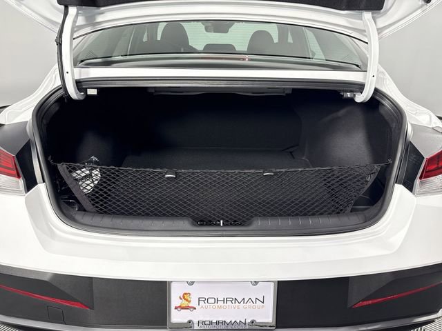 Used 2025 Hyundai Elantra Hybrid FWD image 41