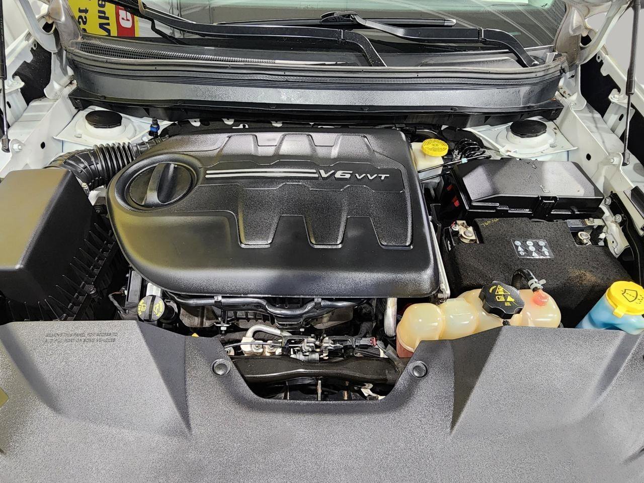 Used 2019 Jeep Cherokee Limited AWD/4WD image 36