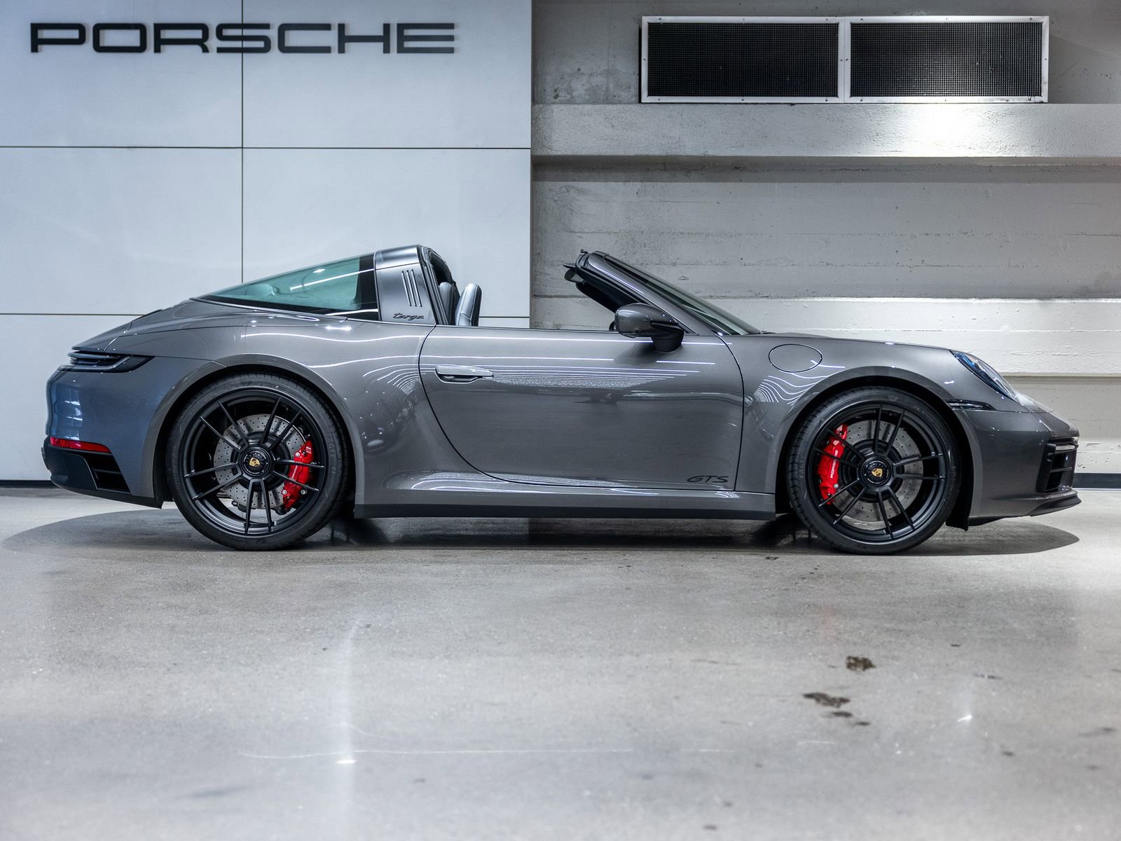 Certified 2024 Porsche 911 Targa 4 GTS image 9
