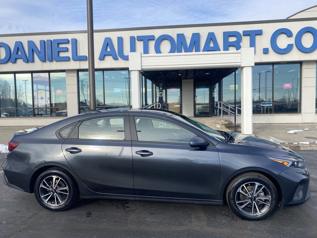 Used 2024 Kia Forte LXS w/ LXS Technology Package image 17