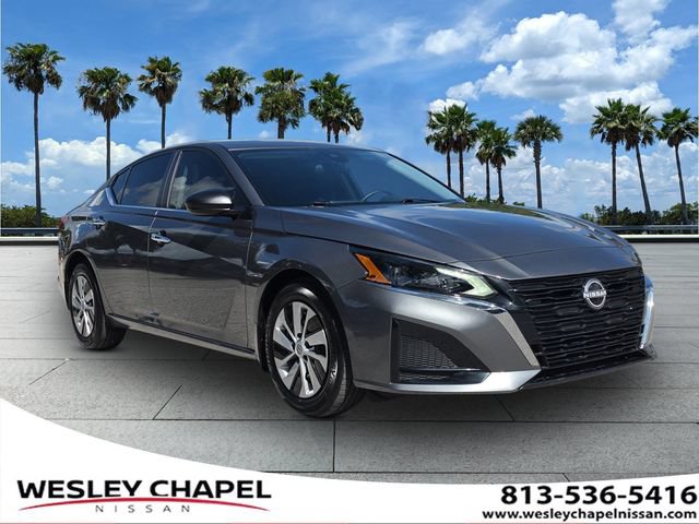 Certified 2025 Nissan Altima 2.5 S FWD image 1