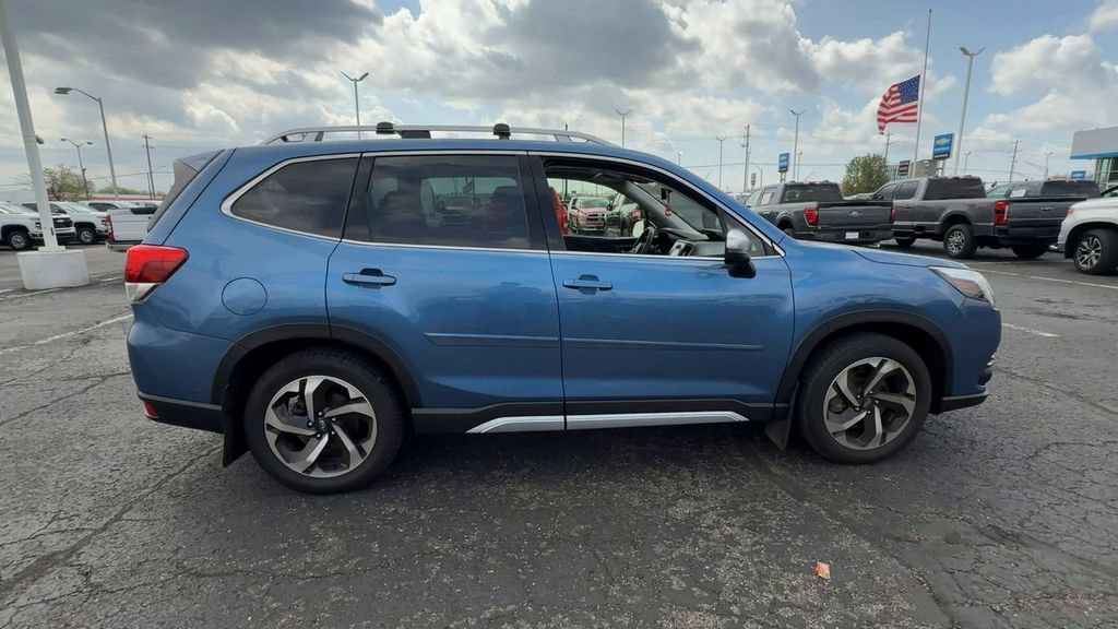 Used 2023 Subaru Forester Touring AWD/4WD image 9