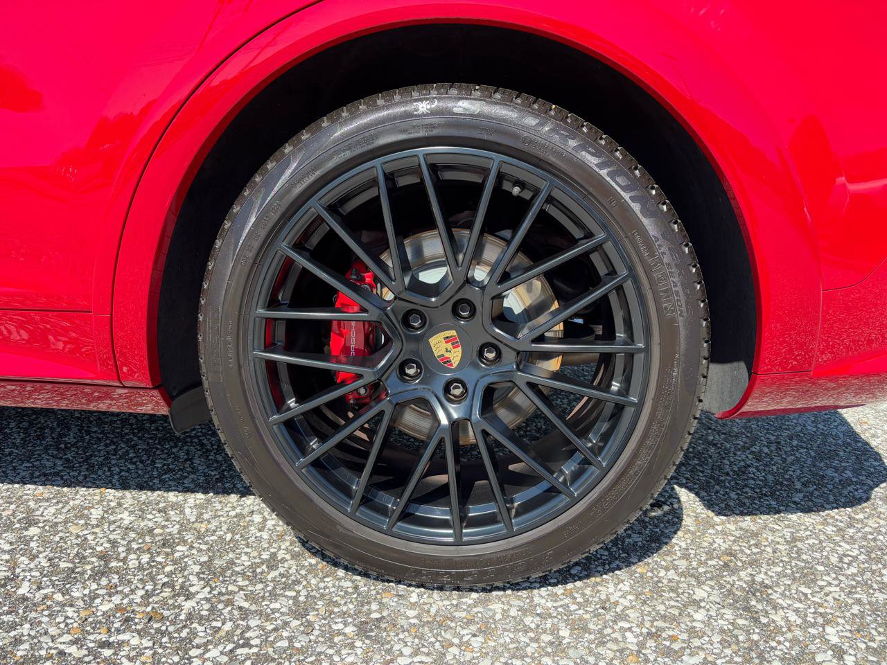 Used 2023 Porsche Cayenne GTS image 31