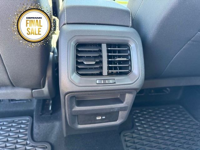 New 2024 Volkswagen Taos SE image 15