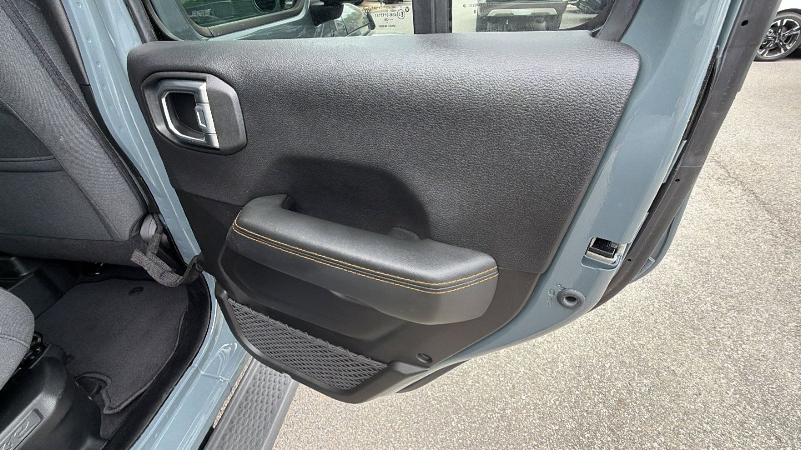 Used 2025 Jeep Wrangler Sahara image 20