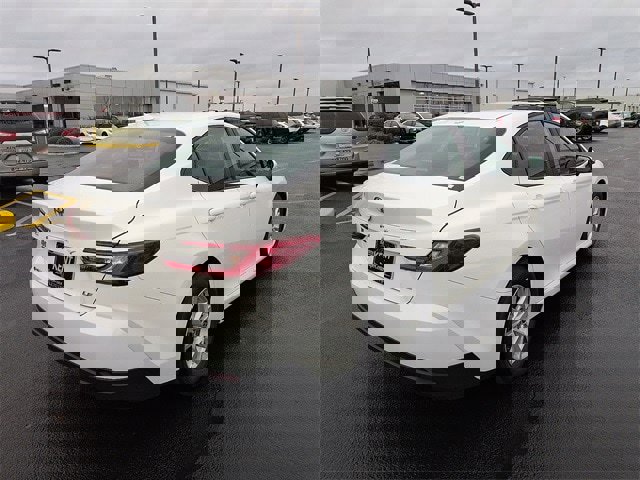 Certified 2025 Toyota Camry LE image 7