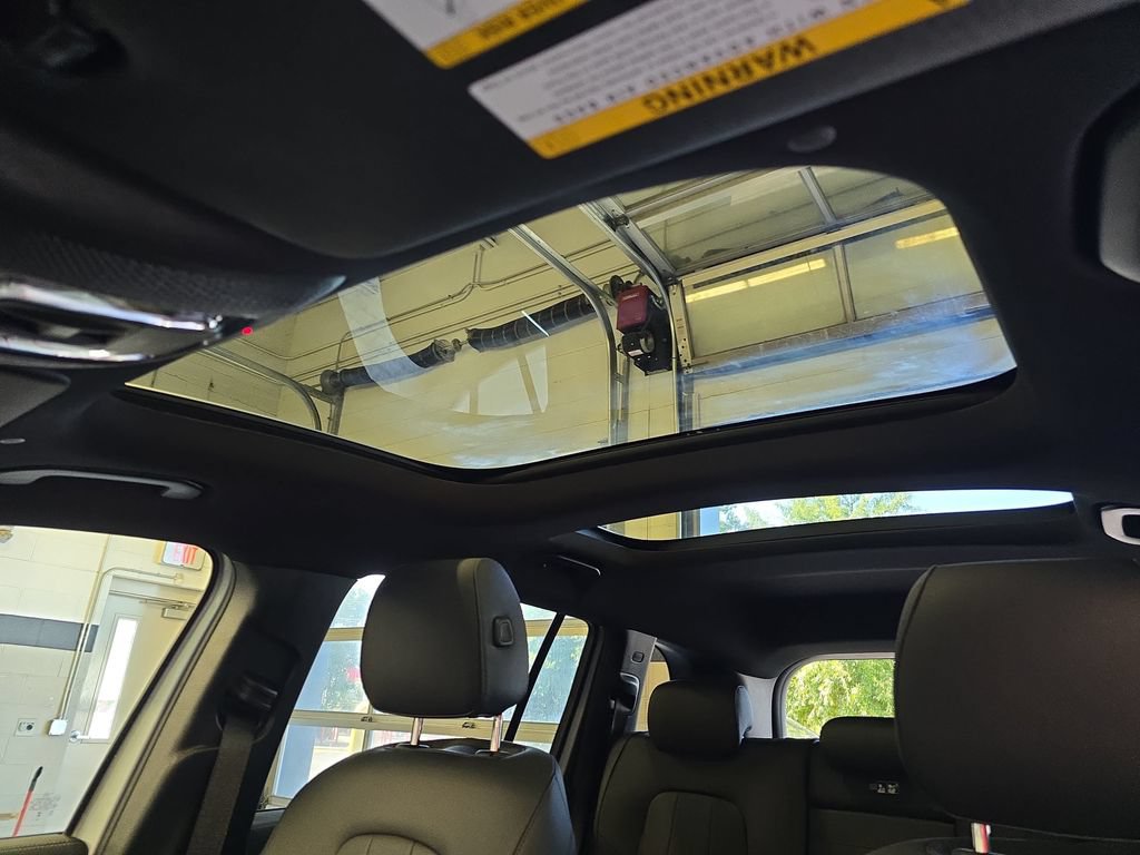 Certified 2026 Mercedes-Benz GLB 250 image 31