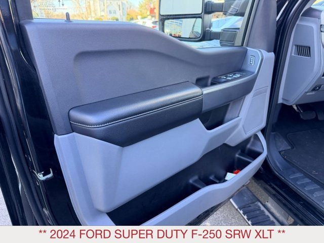 Used 2024 Ford F250 XLT w/ Snow Plow Prep Package image 20