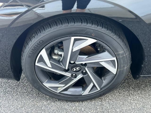 Used 2025 Hyundai Elantra Sport w/ Cargo Package image 9