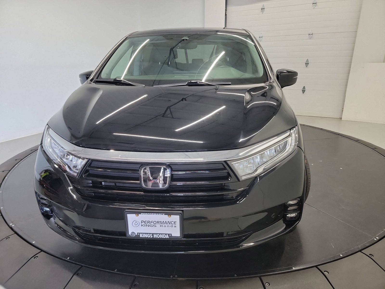 Certified 2024 Honda Odyssey Touring image 2
