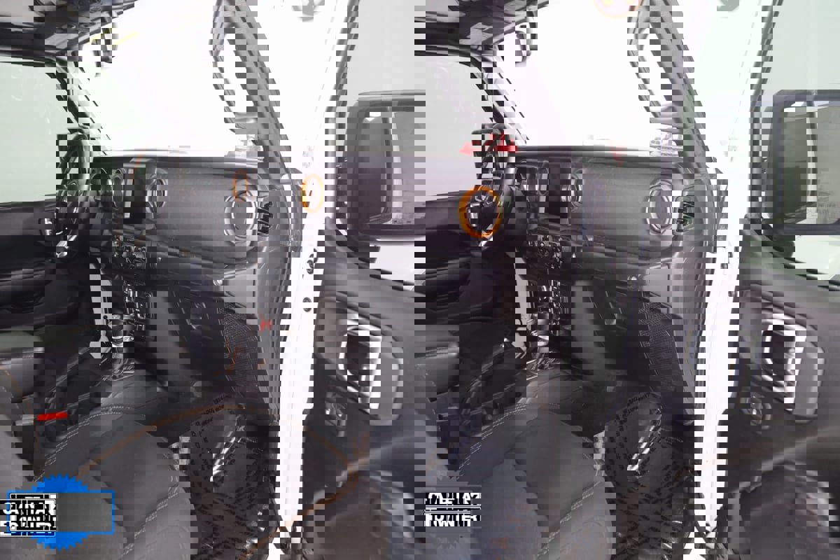 Used 2023 Jeep Gladiator Mojave w/ Cold Weather Group image 41