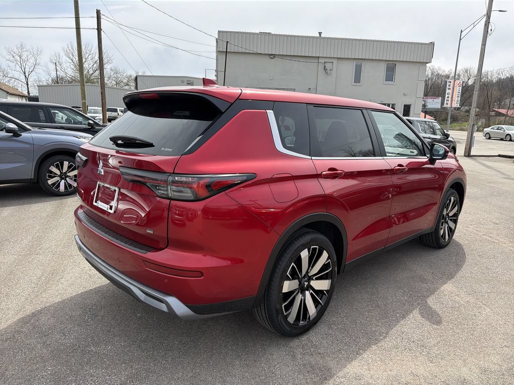 New 2026 Mitsubishi Outlander SE AWD/4WD image 4