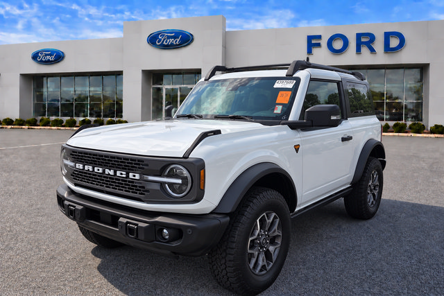 Certified 2025 Ford Bronco Badlands AWD/4WD image 1