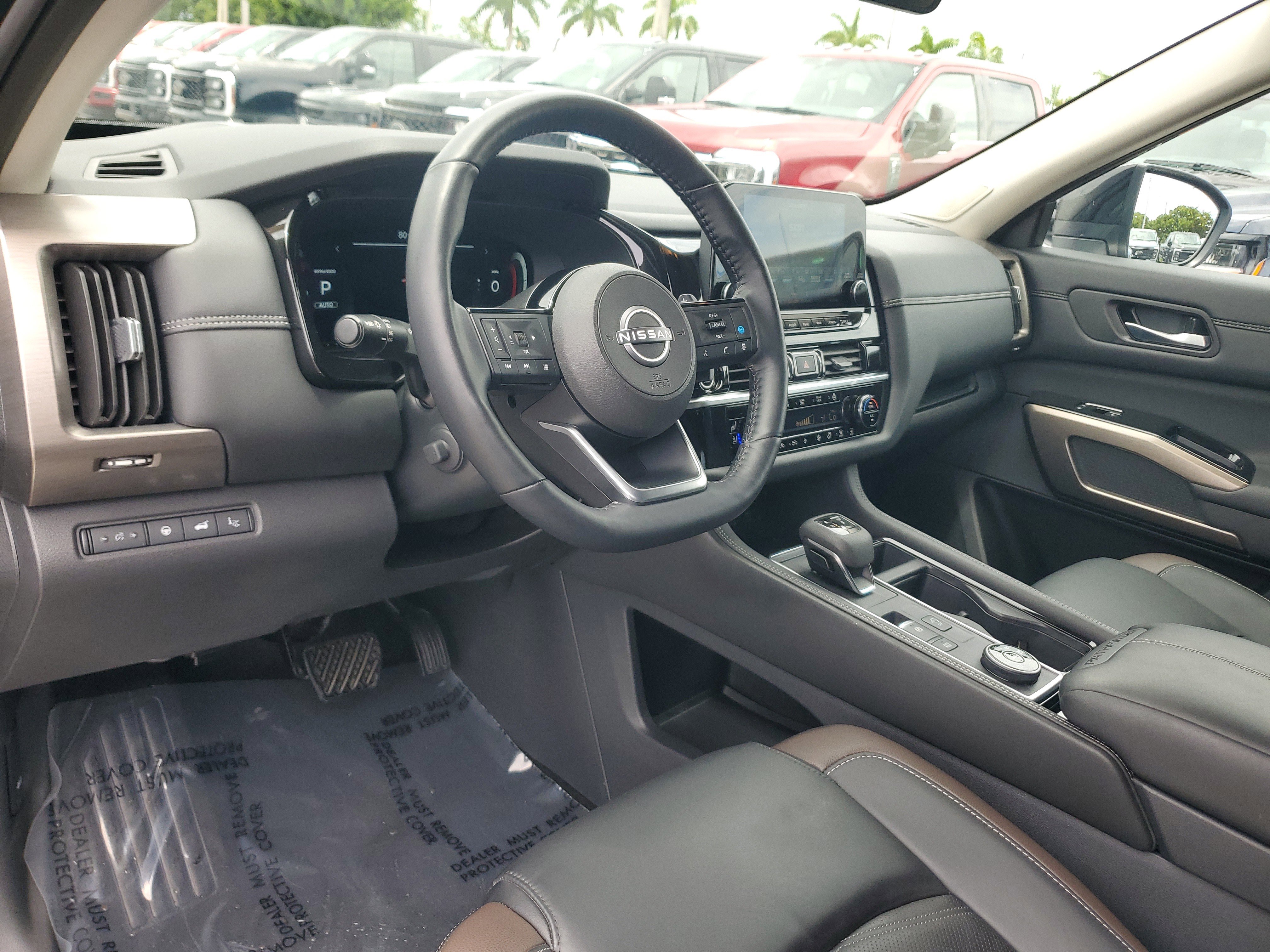 Certified 2024 Nissan Pathfinder Platinum w/ Cargo Package image 9