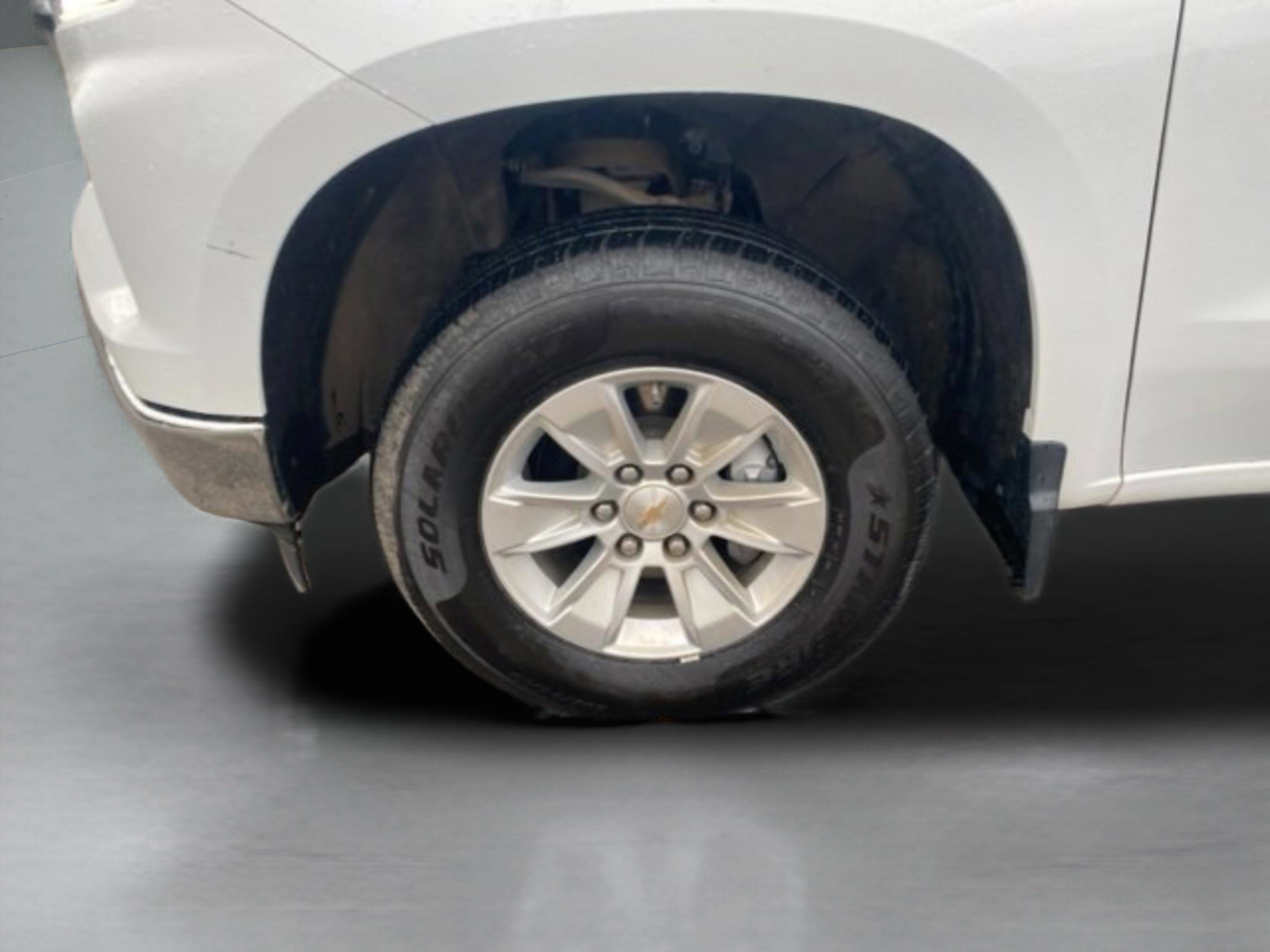 Used 2025 Chevrolet Silverado 1500 LT image 11