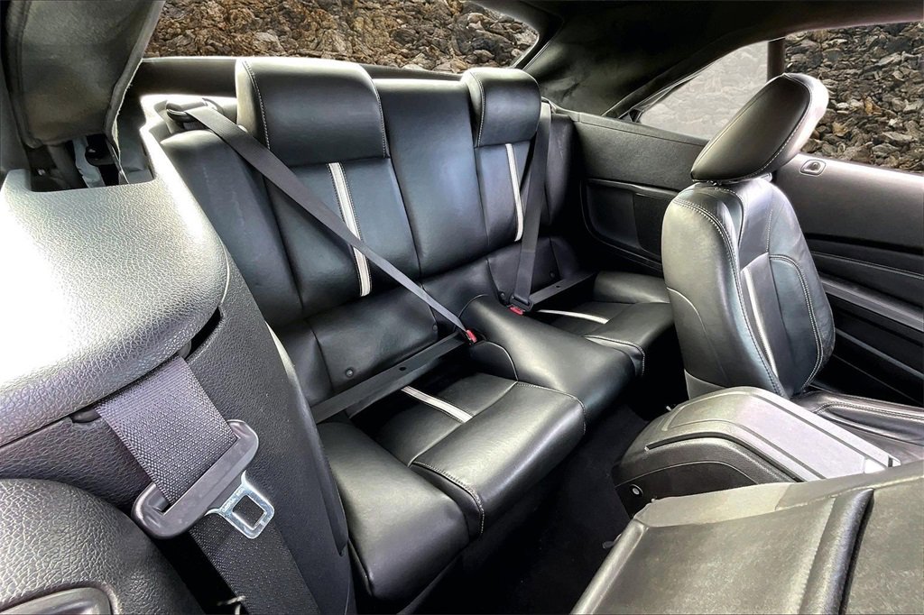 Used 2010 Ford Mustang GT image 23