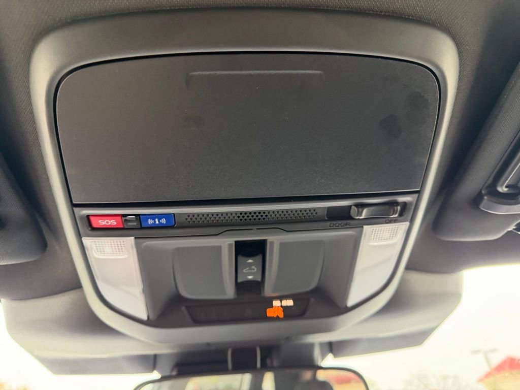 Used 2025 Subaru Forester Premium w/ Protection Package image 32