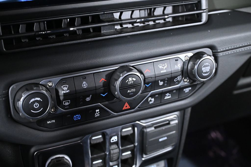 Used 2024 Jeep Wrangler High Altitude image 19