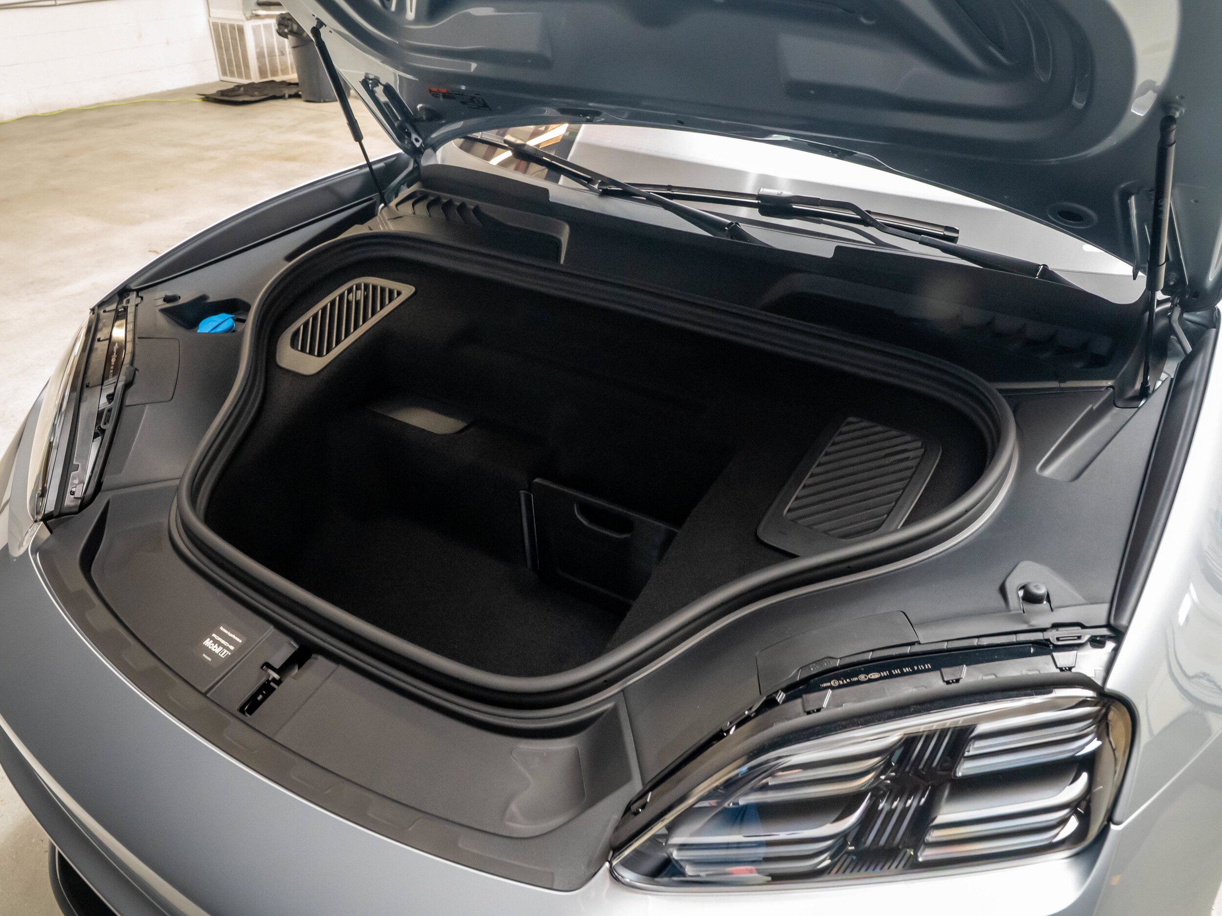 New 2026 Porsche Macan GTS Electric AWD/4WD image 44