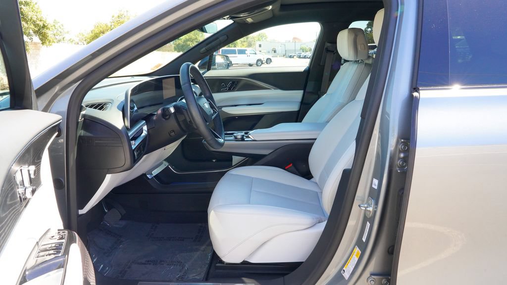 Certified 2024 Cadillac Lyriq Sport AWD/4WD image 14