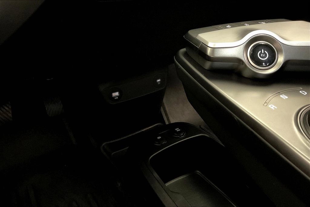 Used 2024 Kia EV6 Light image 35