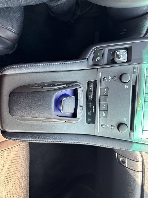 Used 2010 Lexus HS 250h Premium w/ Preferred Accessory Package FWD image 29