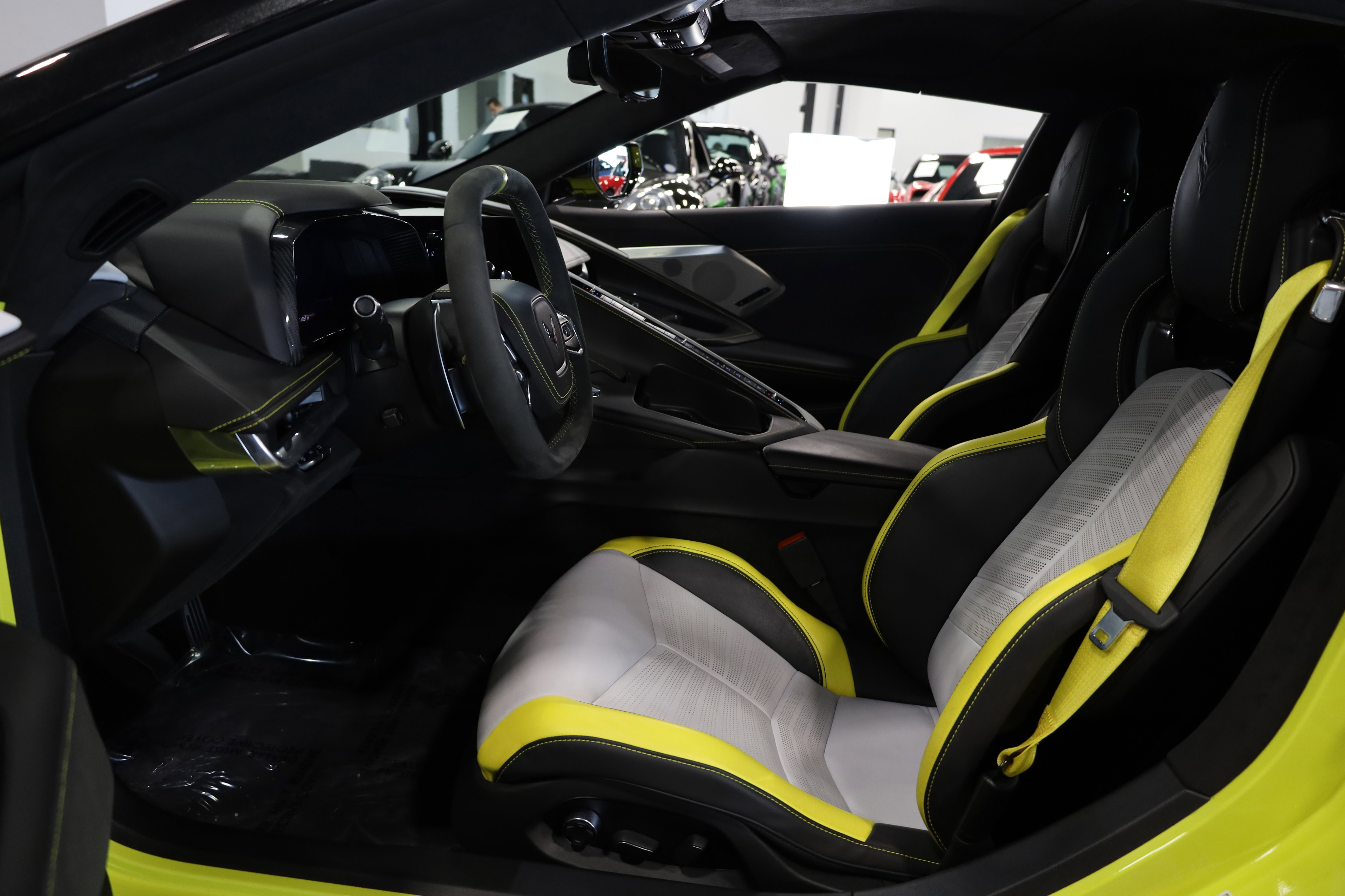 Used 2022 Chevrolet Corvette Stingray Premium Conv w/ Z51 Performance Package image 19