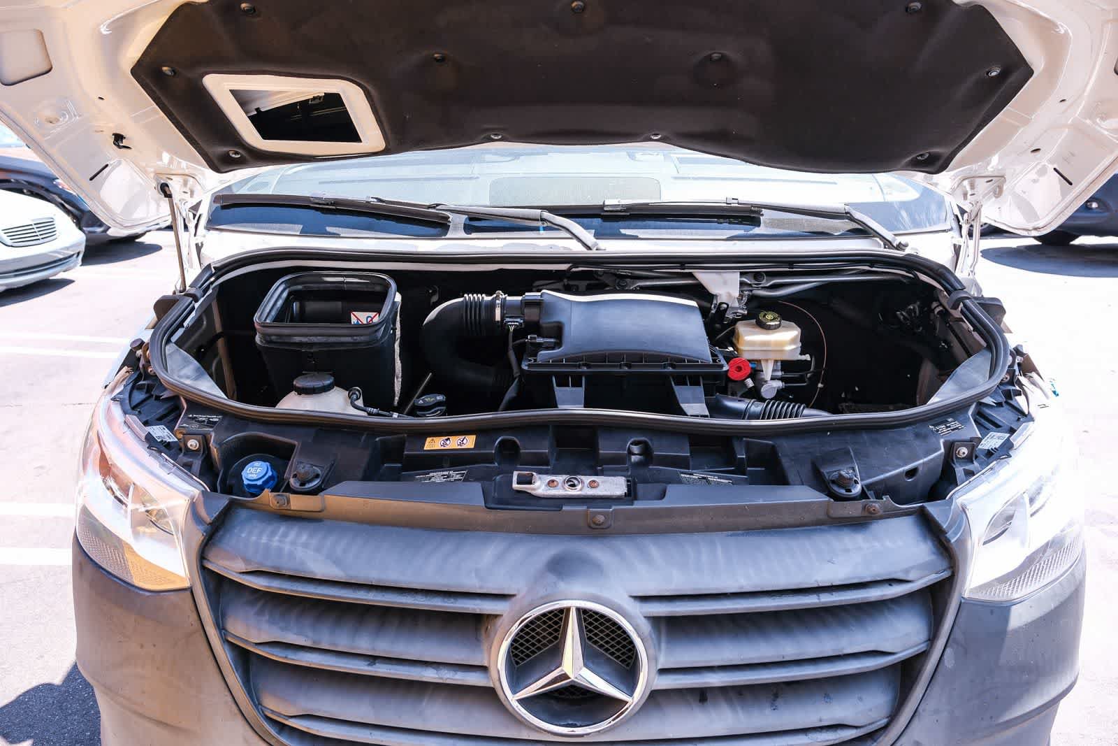 Used 2020 Mercedes-Benz Sprinter 2500 image 34